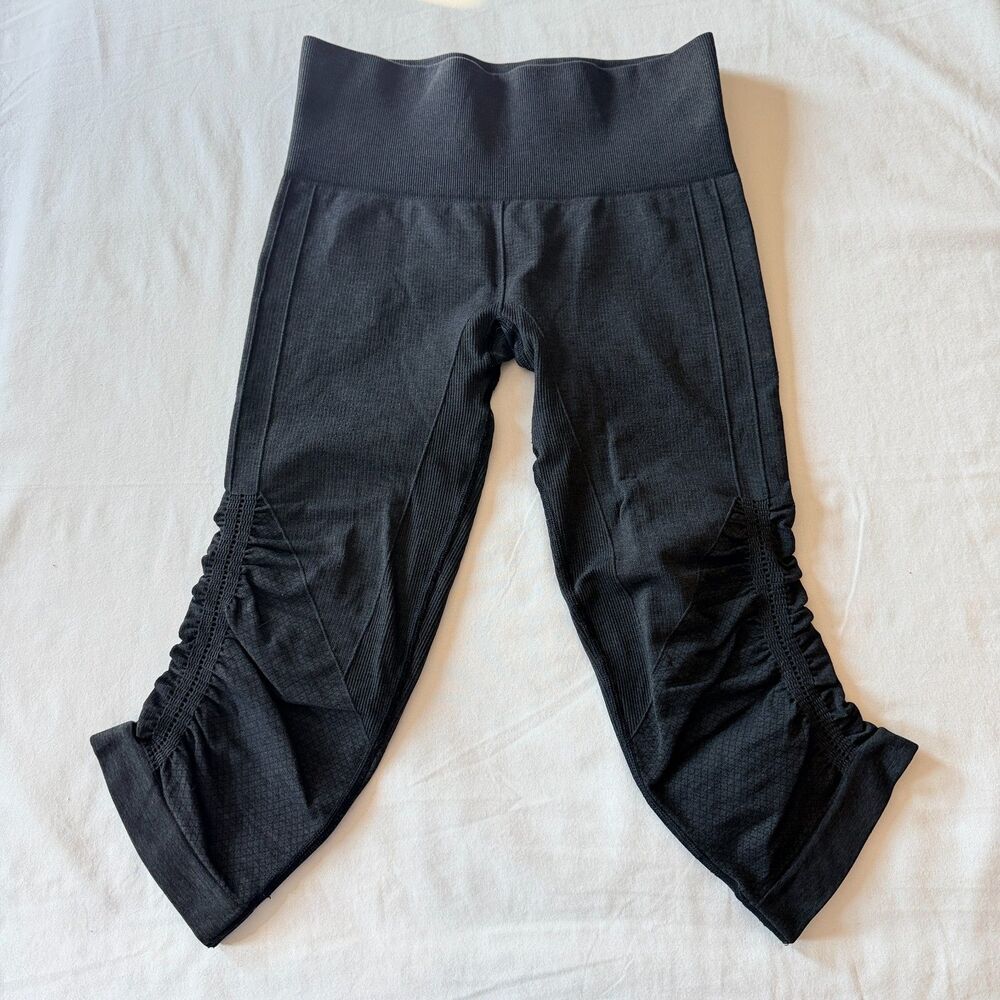 Lululemon In The Flow Crop Leggings Black Seamless Ruched Capri Yoga Pants 4